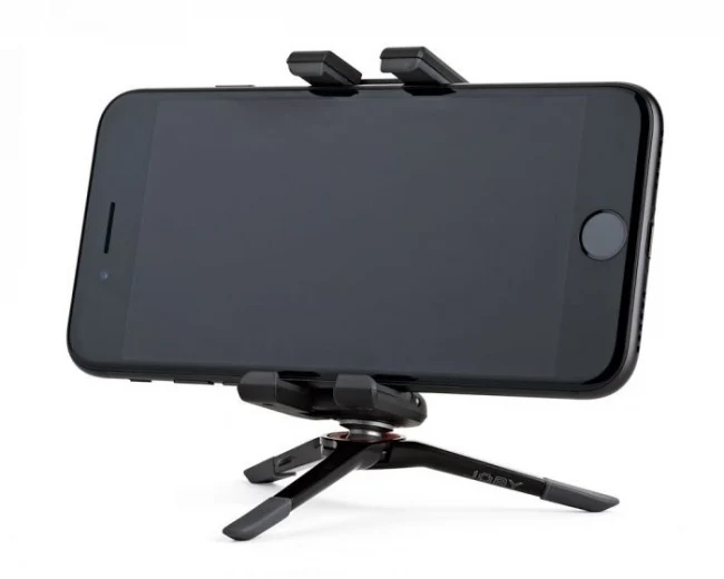 JOBY GripTight ONE Micro Stand noir avec un téléphone monté horizontalement.
